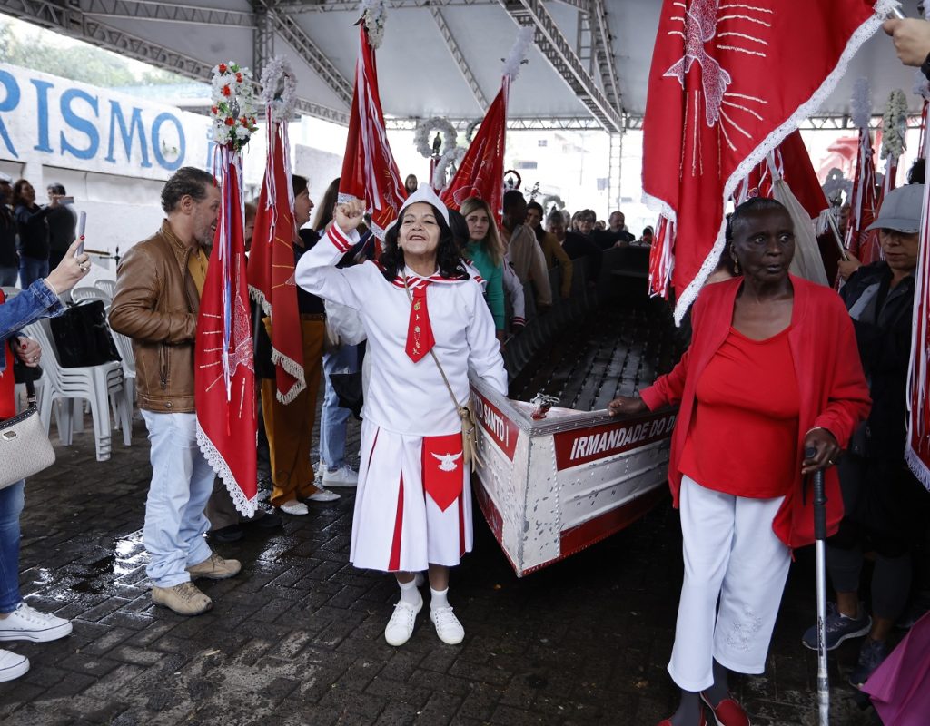 A Festa do Divino envolve muita fé e os devotos vêm de todas as regiões do estado