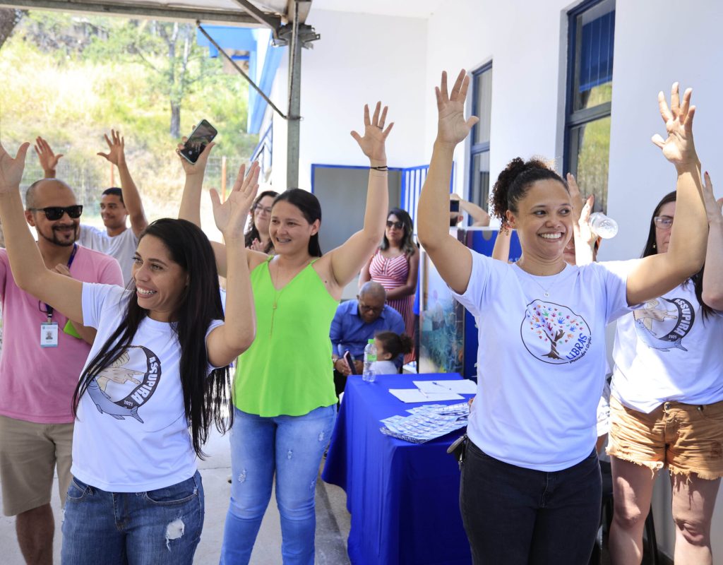 A comunidade do surdos celebrou a nova sede inaugurada