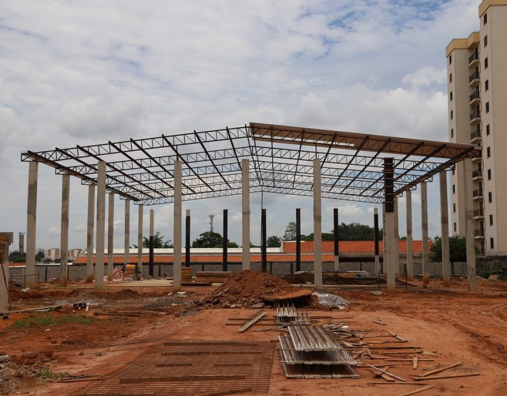 A nova escola do bairro Nova Iguaçu contará com uma quadra poliesportiva coberta