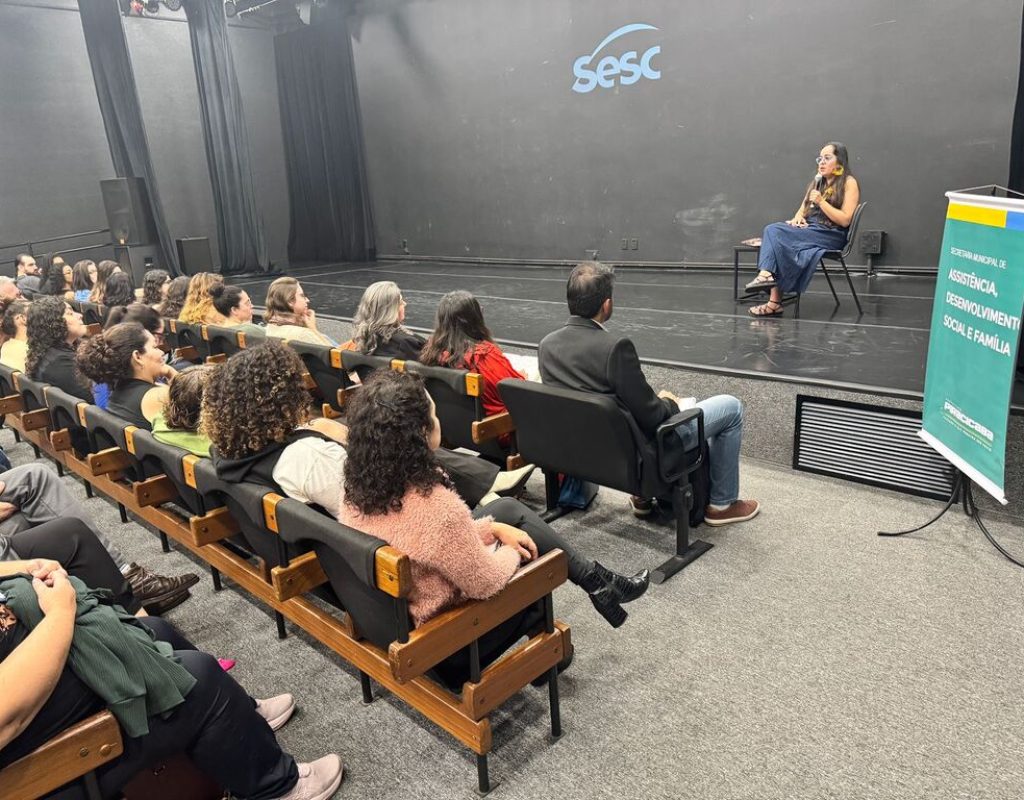 A palestra aconteceu no Sesc Piracicaba, e marcou o 5º encontro de ação formativa aos trabalhadores do SUAS