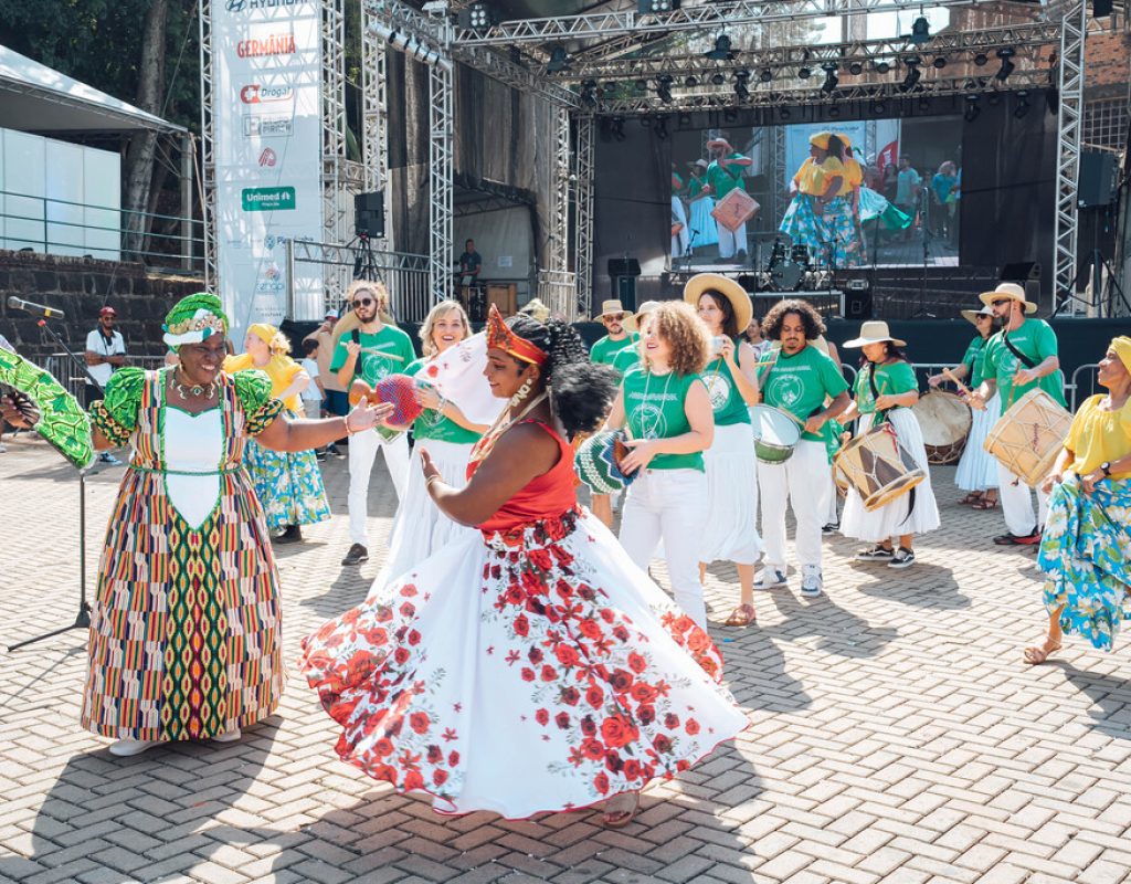 A prioridade será de atrações típicas que tenham identidade nas 17 nações representadas na Festa