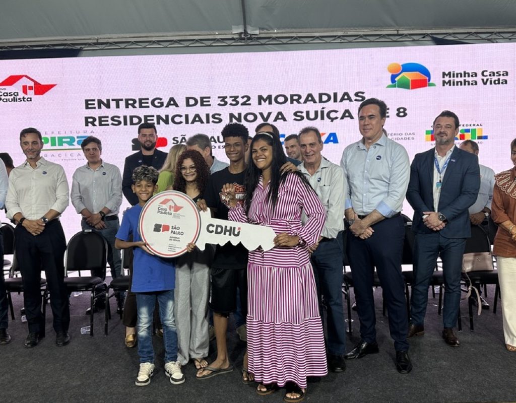 Anúncio das novas casas em Piracicaba aconteceu durante cerimônia de entrega de 332 moradias do projeto Residencial Nova Suíça