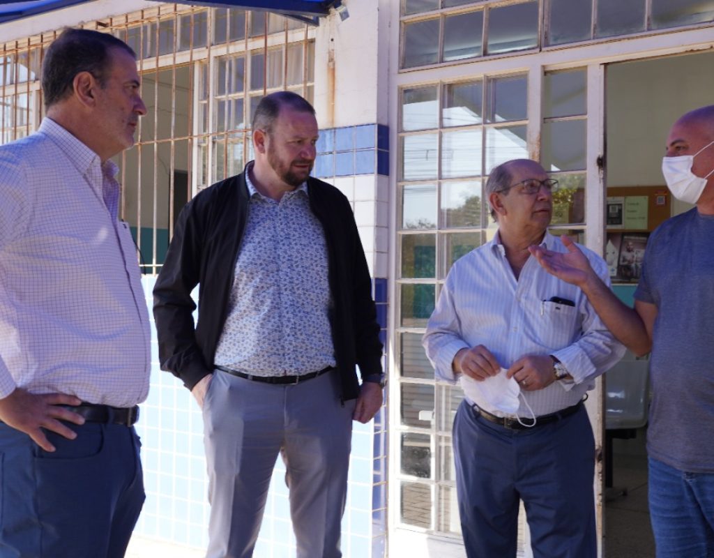 Após vistoria de prefeito e secretário de saúde, mais três unidades de saúde vão receber manutenção - Foto Guilherme Valdanha