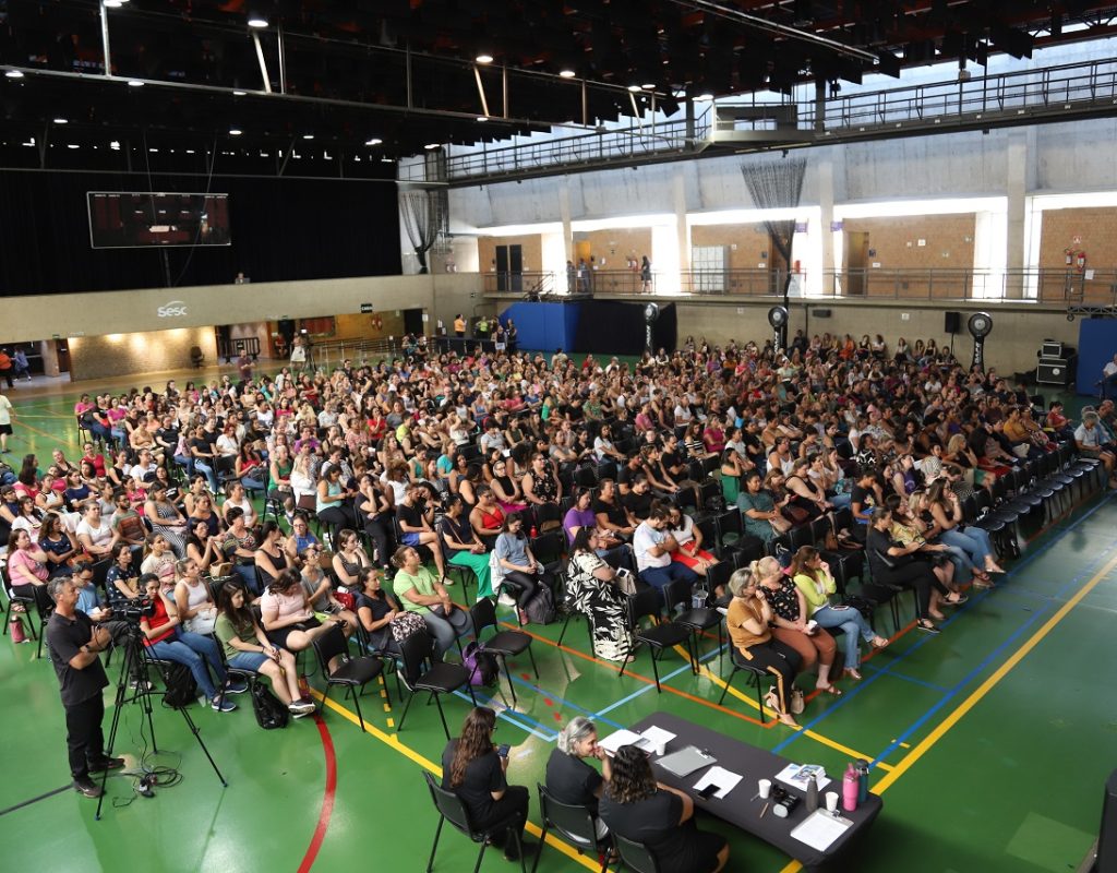 As atividades formativas da Roda de Saberes, realizada pela SME no mês de abril, contaram com a participação de mais de 3.000 educadores da Rede Municipal