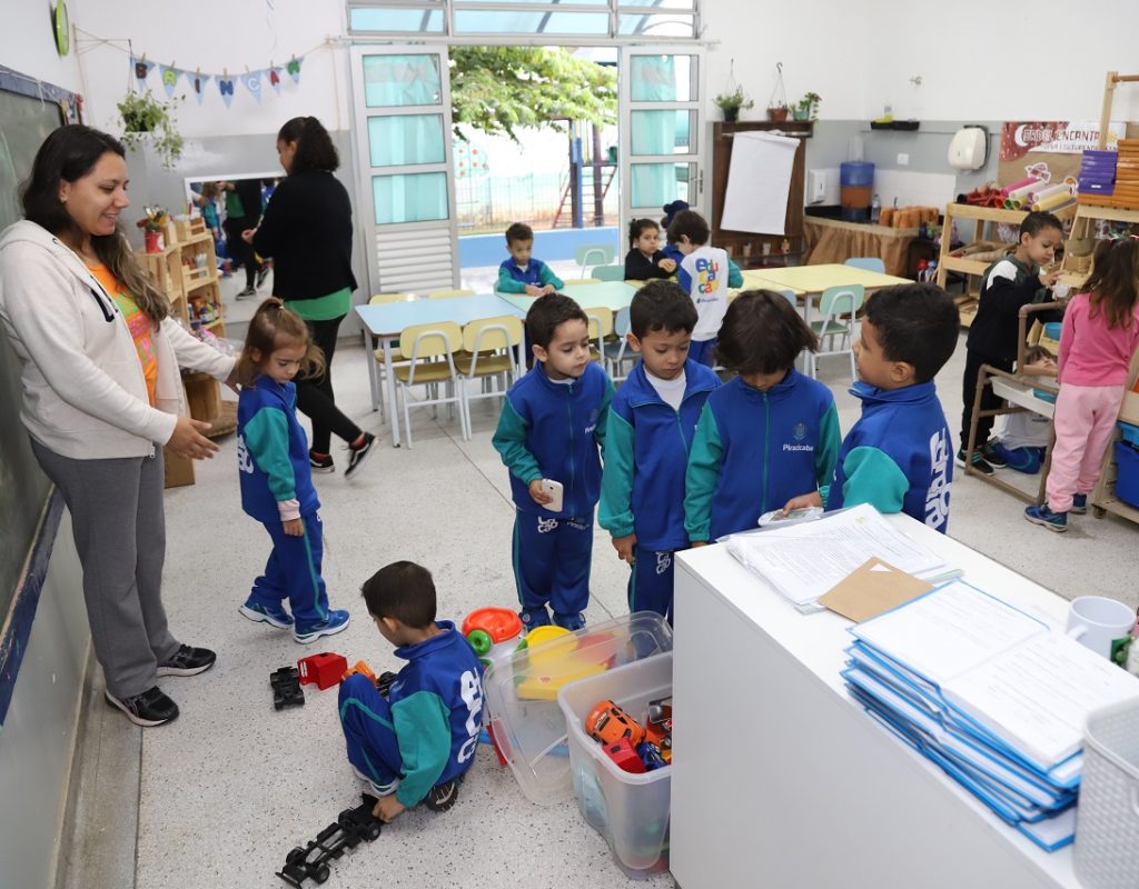 As escolas do município atendem a Educação Infantil e o Ciclo I do Ensino do Fundamental