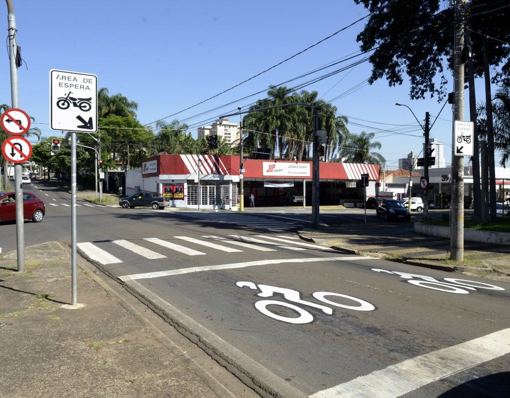 Avenida Armando de Salles Oliveira foi uma das vias que recebeu reforço na sinalização