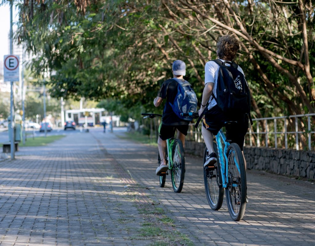 Avenida Renato Wagner é um dos locais sugeridos pela Prefeitura para instalação de estações de compartilhamento de bicicletas