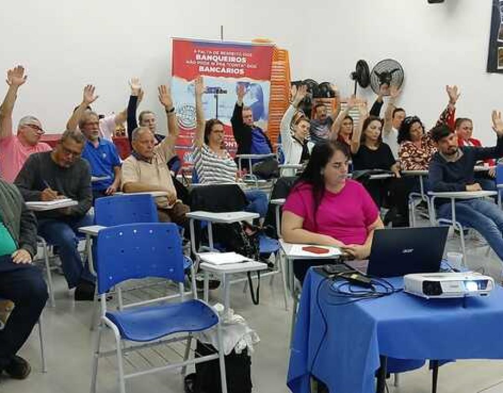 Bancários definem ações para os 65 anos do SindBan a partir de julho