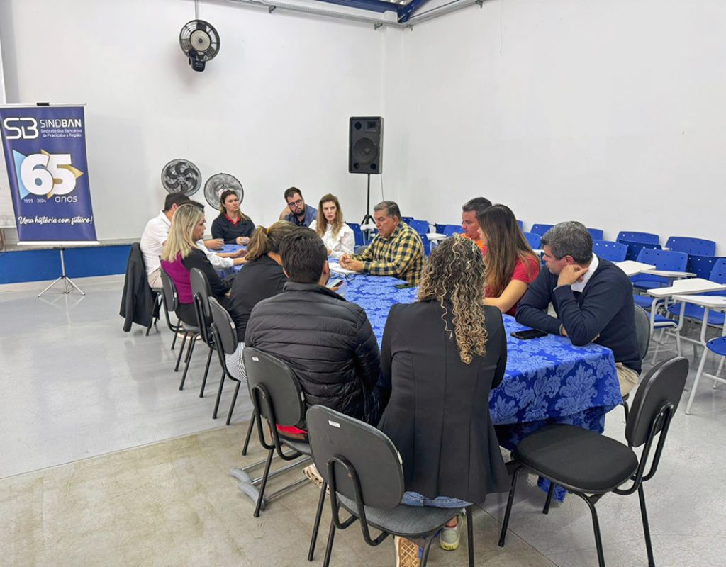 Bancários do Santander se reuniram com o presidente do Sindban nesta quinta-feira