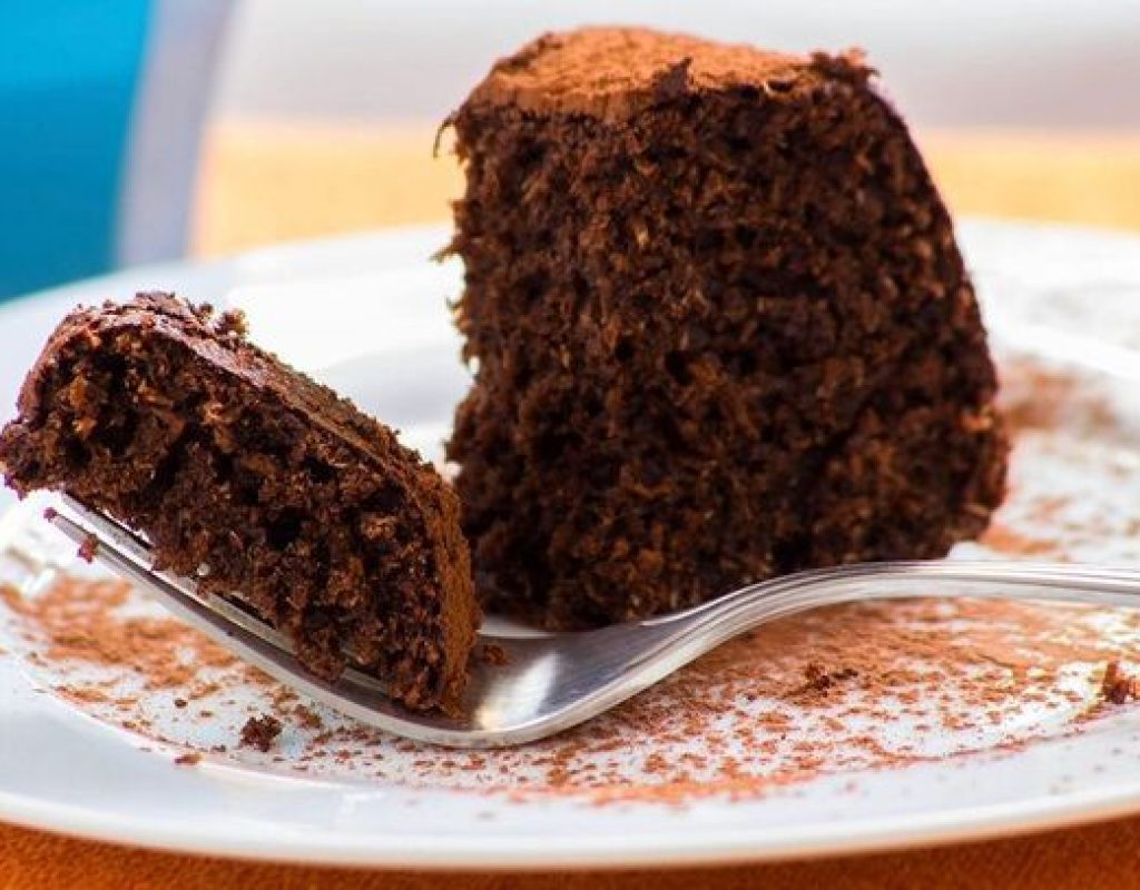 Bolo de Chocolate Sem Farinha Proteico