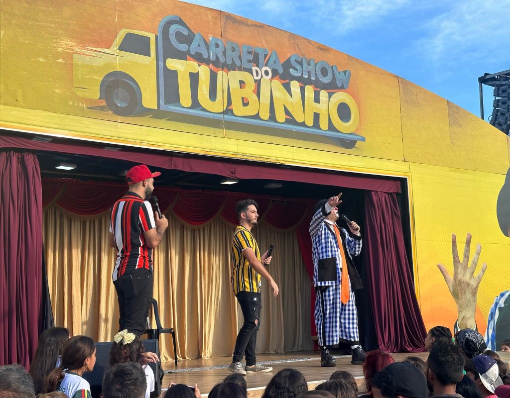 Carreta Show do Tubinho acontece em espaço aberto