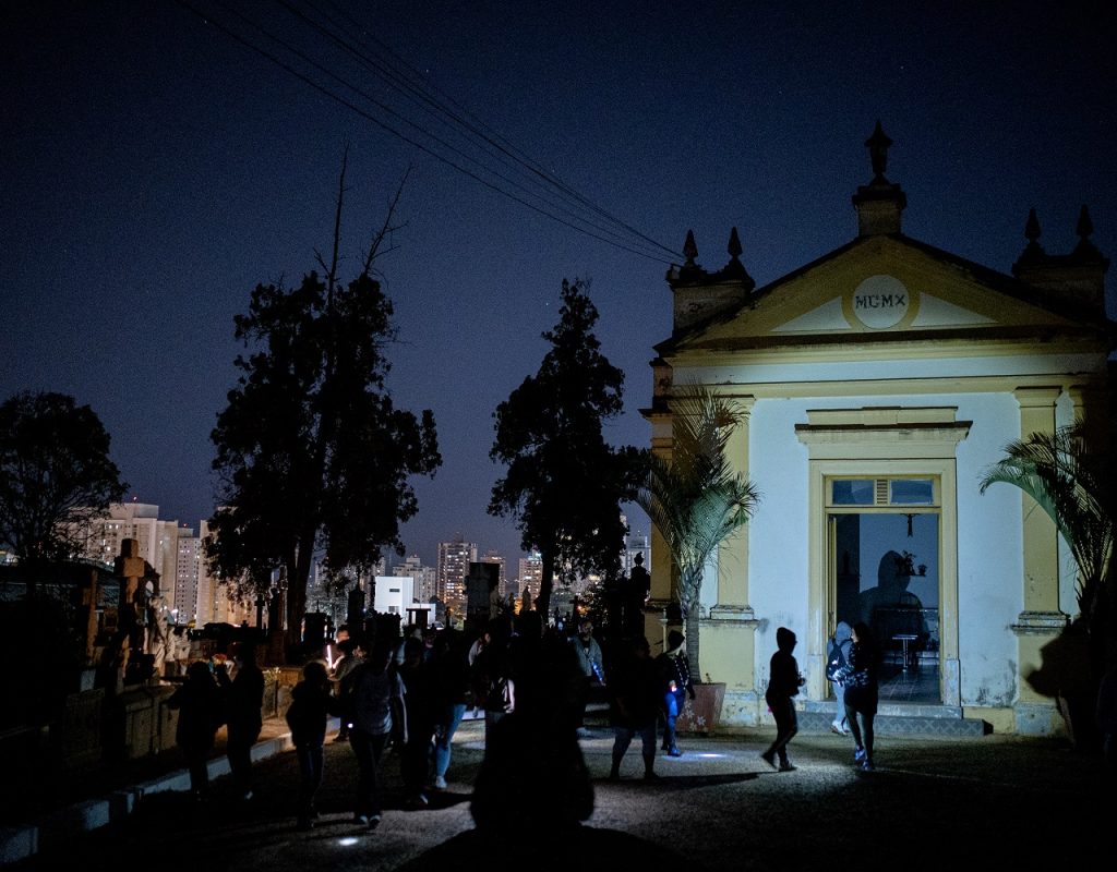 Cemitério da Saudade vai receber o roteiro noturno sobre lendas e histórias Saudade e suas Vozes