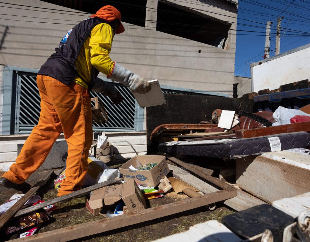 Combate à dengue Arrastão recolheu quatro toneladas de inservíveis na região de Tupi (1)