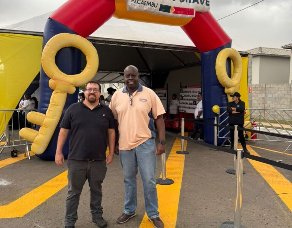 Diretores do SindBan prestigiam entrega de moradias em Piracicaba