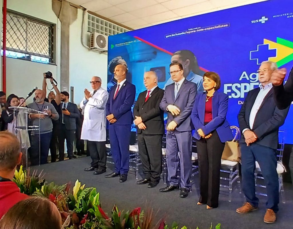 Diretoria do SindBan prestigiou entrega de equipamentos na Santa Casa de Piracicaba, autoridades elogiaram a postura da instituição