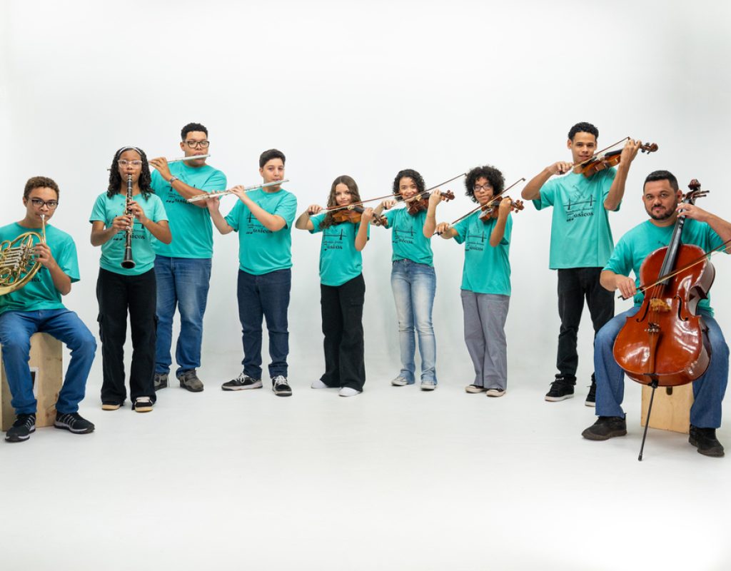 Diversas-modalidades-de-instrumentos-e-canto-coral-estao-entre-as-opcoes-de-aulas (1)