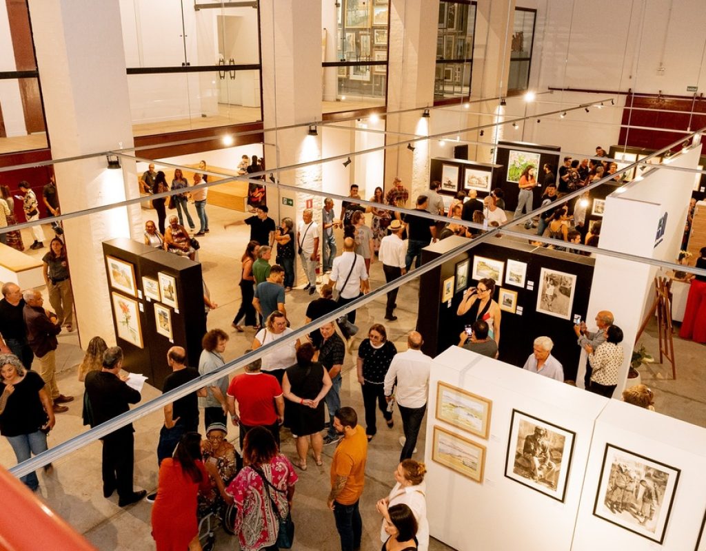 Durante a Inauguração da Nova Pinacoteca passaram mais de 400 visitantes