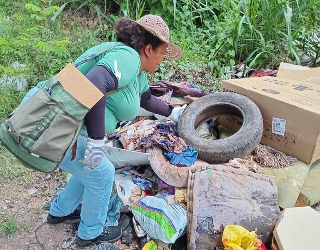 Durante o Mutirão e Arrastão da dengue mais de 1.900 casas foram visitadas e mais de 4.9 toneladas de inservíveis foram recolhidos