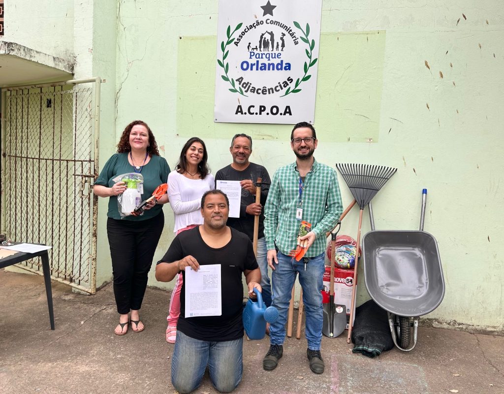 Equipe da Sema entregou kit horta para Associação Comunitária