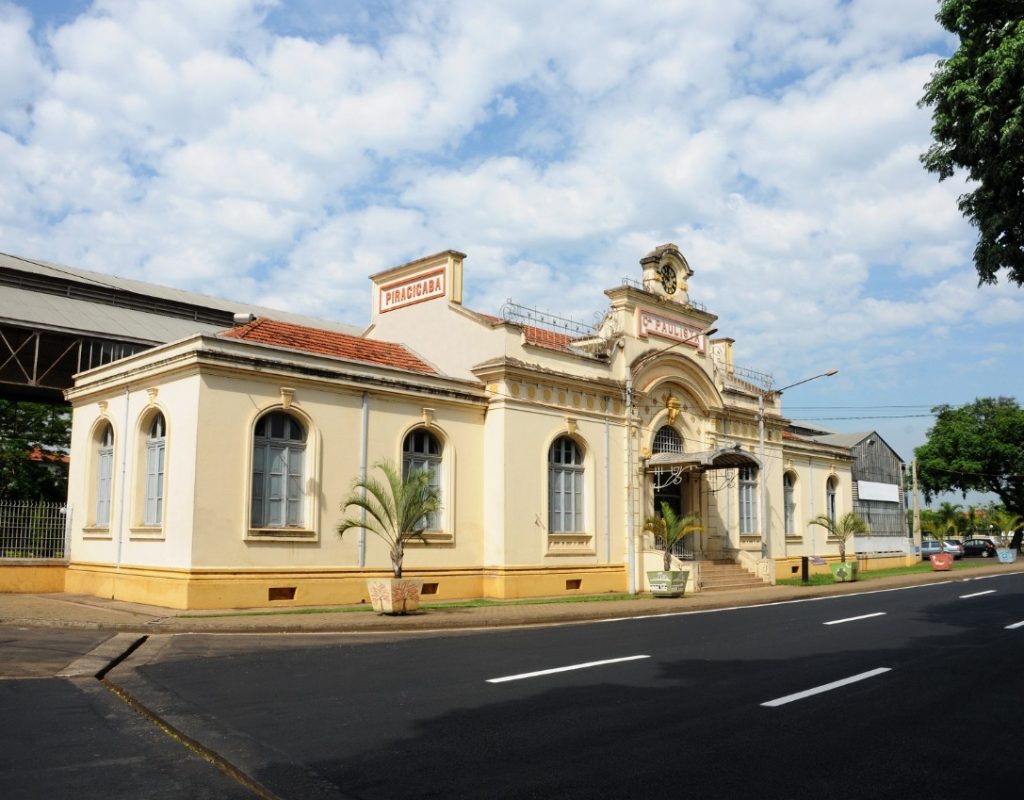 Estação da Paulista, que atualmente passa por obras de restauro, abriga encontro do Clube Poliglotas Piracicaba