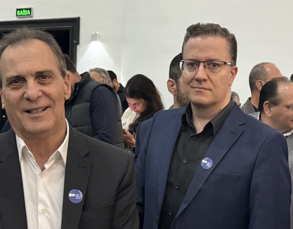Helinho Zanatta e dr Sergio Pacehco durante solenidade no Palácio dso Bandeirantes em SP