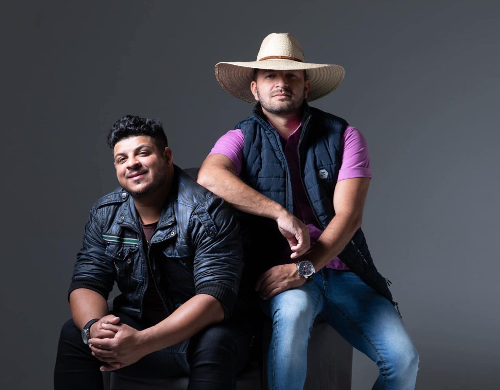 Léo Bueno e Julio Cesar fazem o show do encontro na sexta