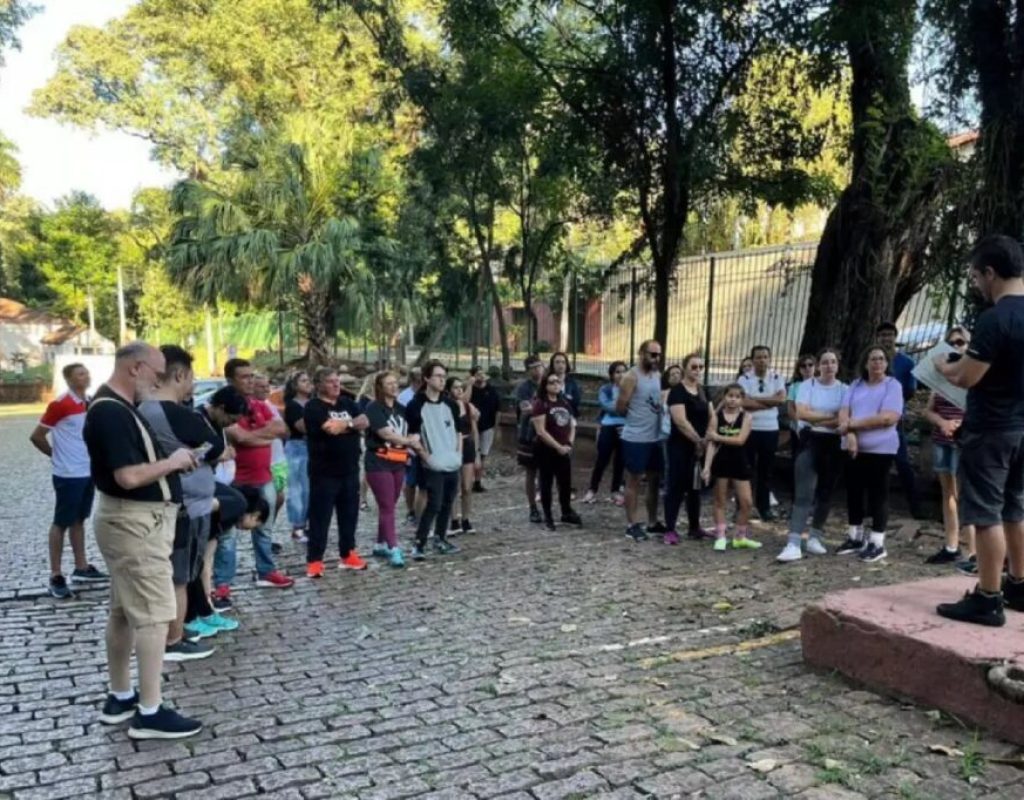 Momento de abertura do passeio histórico pelo Parque do Engenho Central
