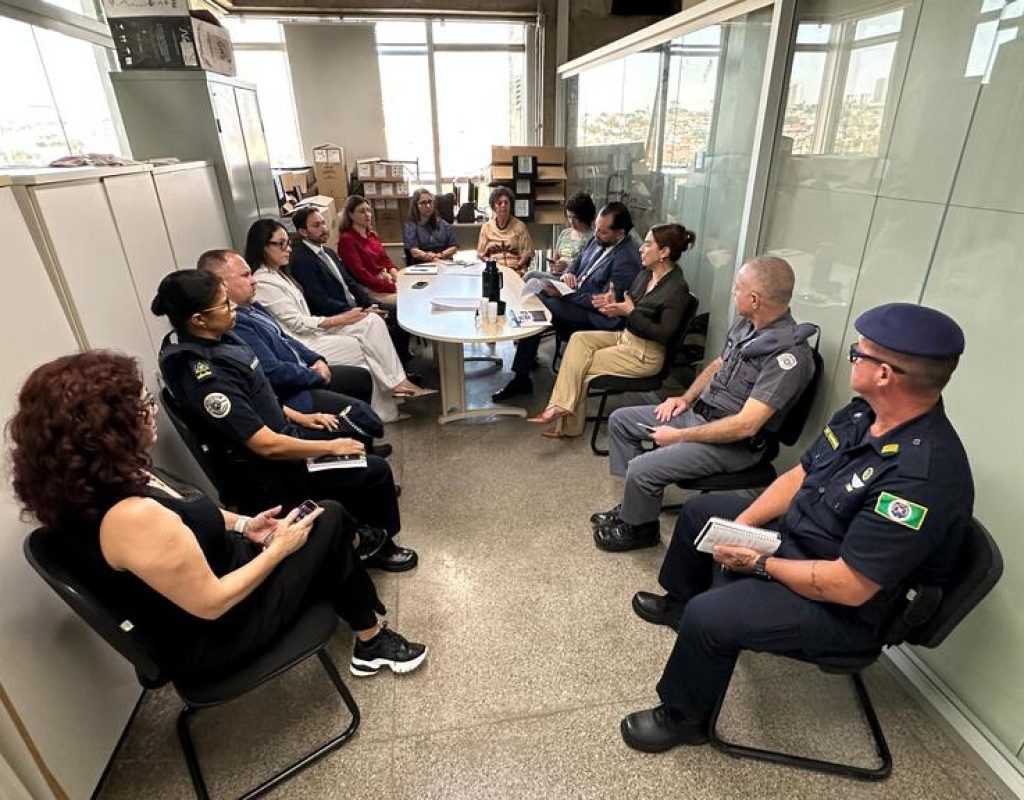 O Procon realizou reunião com entidades, conselhos e forças de segurança para discutir a implementação do protocolo Não se Cale