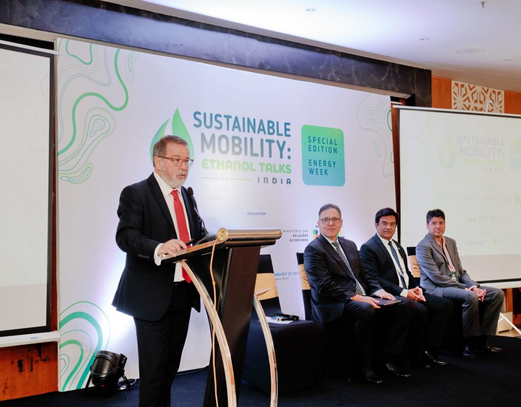 O diretor-executivo Flavio Castellari no Sustainable Mobility Ethanol Talks India