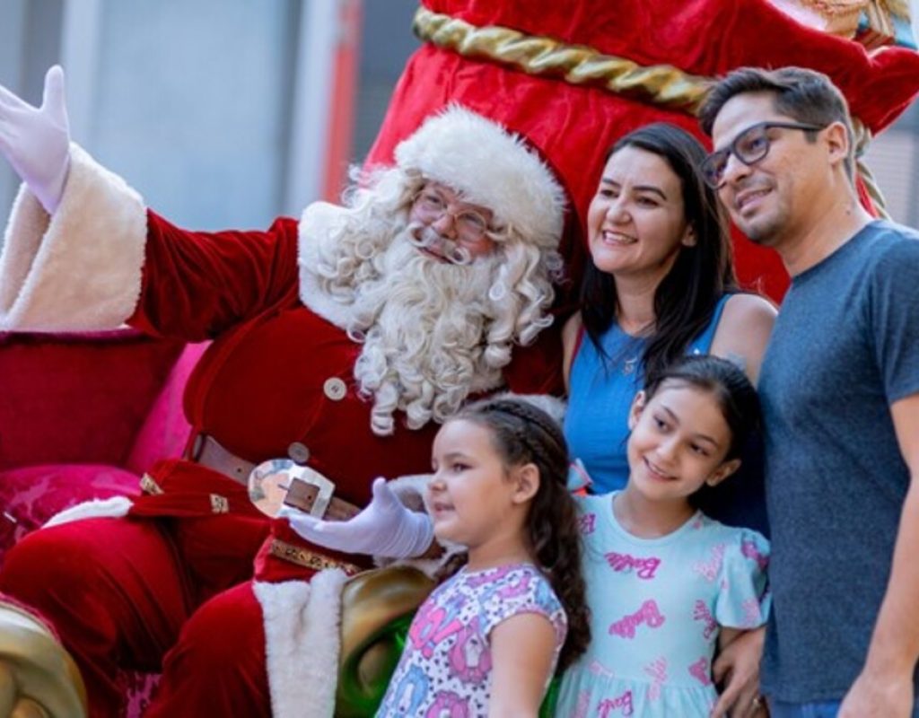 Papai Noel estará no Natal Mágico e nas Paradas Natalinas da Acipi