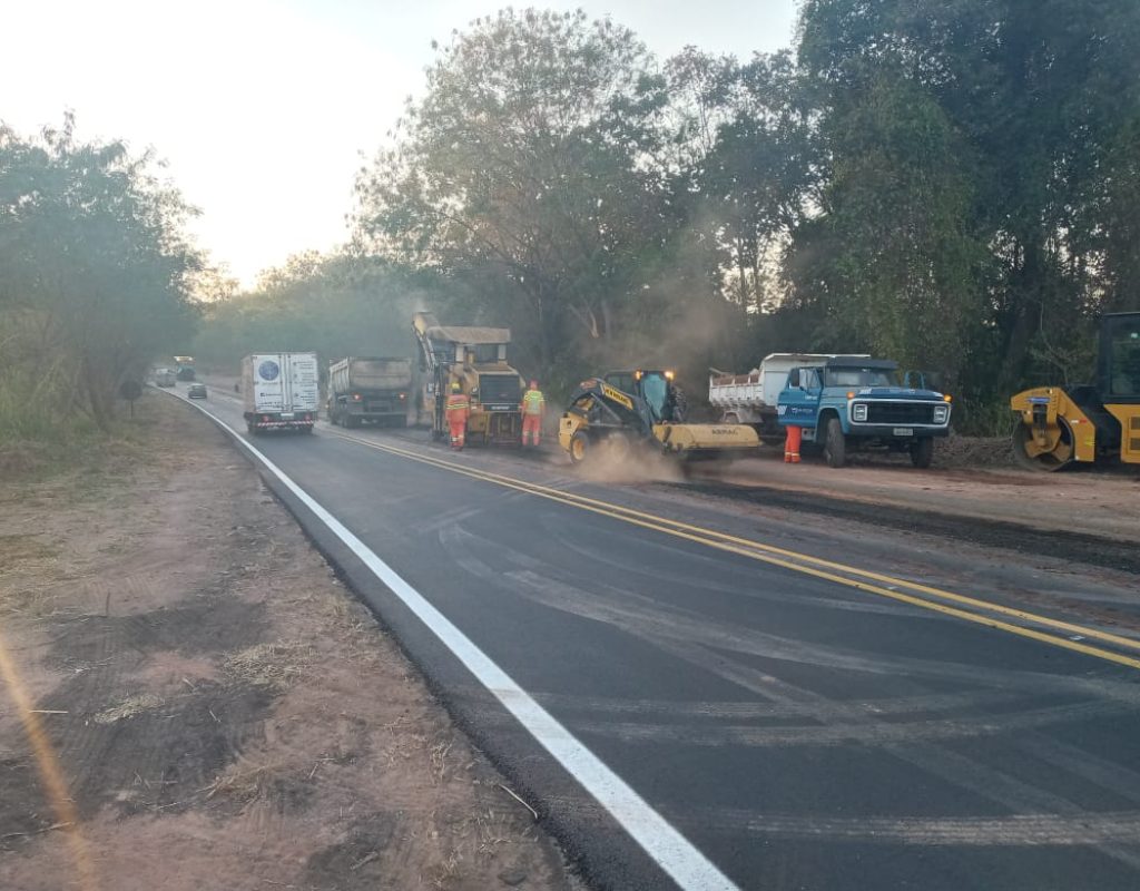 Para a realização das obras está sendo utilizada a operação Pare e Siga