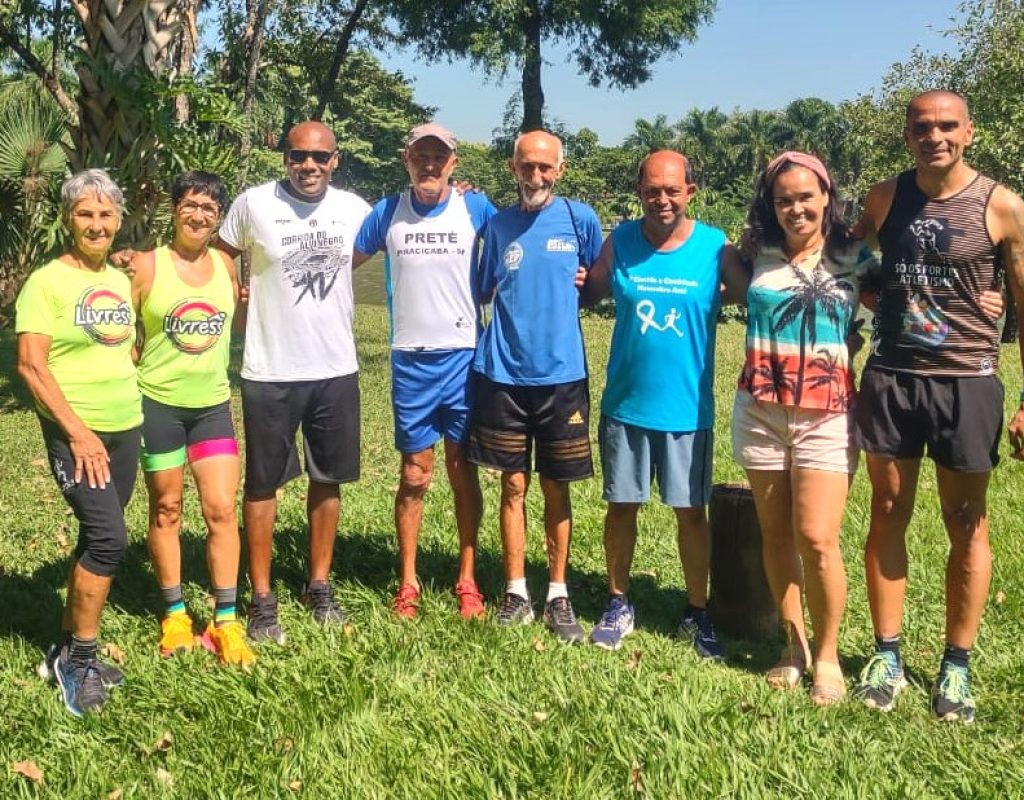 Parte dos atletas que representa Piracicaba na 98ª edição da Corrida Internacional de São Silvestre