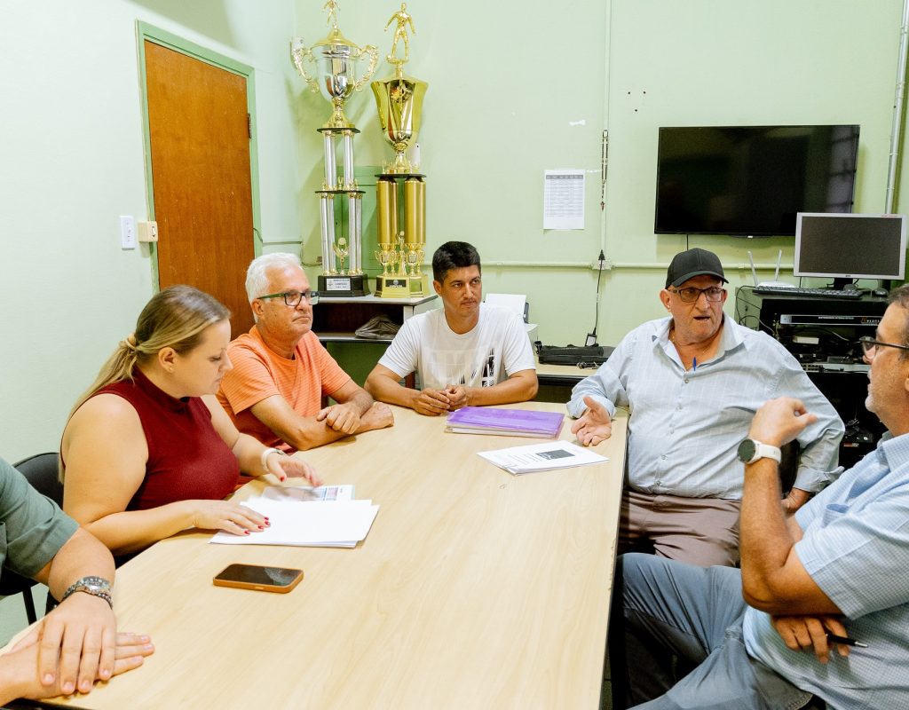 Prefeito e secretária de Governo acompanharam Programa de Zeladoria Comunitária em Tanquinho