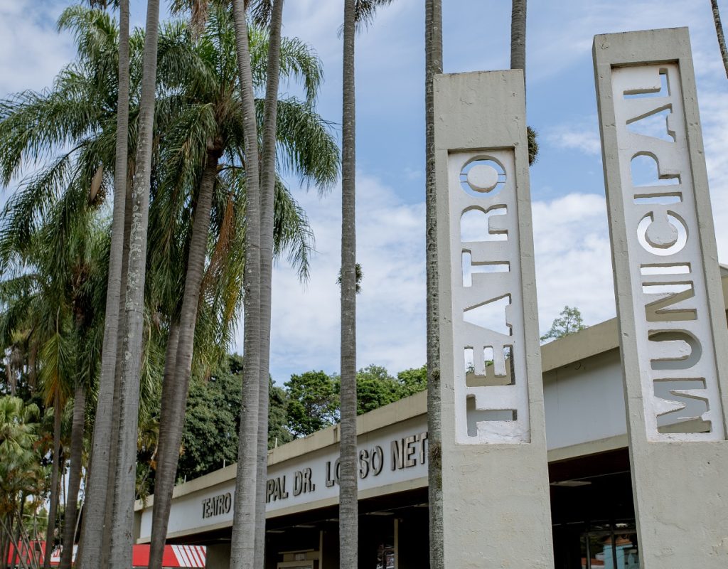 Prefeitura homologa licitação para troca do ar-condicionado do Teatro Municipal Dr. Losso Netto