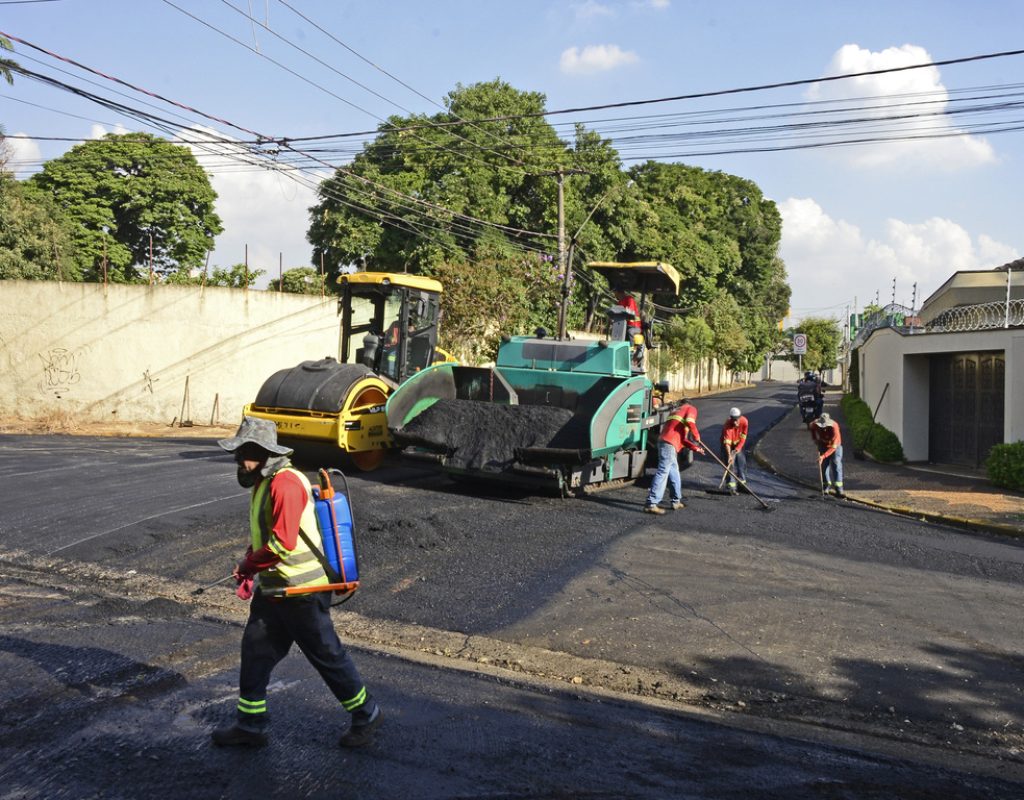 Prefeitura segue com recapeamento da rua do Rosário neste fim de semana (1)