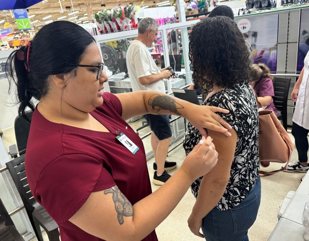 Prefeitura terá seis postos de vacinação fixos e outros seis volantes em redes de supermercados parceiras da ação