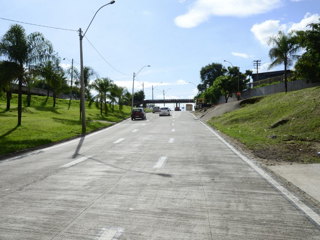 Primeira etapa da avenida 1º de Agosto é concluída e tráfego liberado