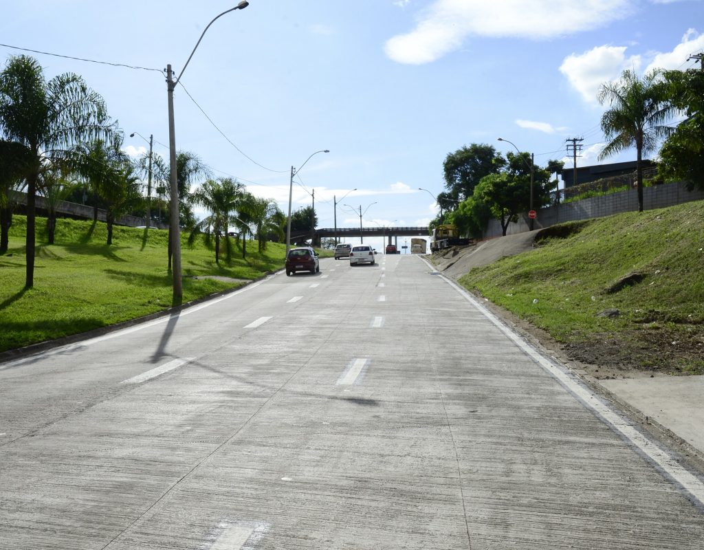 Primeira etapa da avenida 1º de Agosto é concluída e tráfego liberado