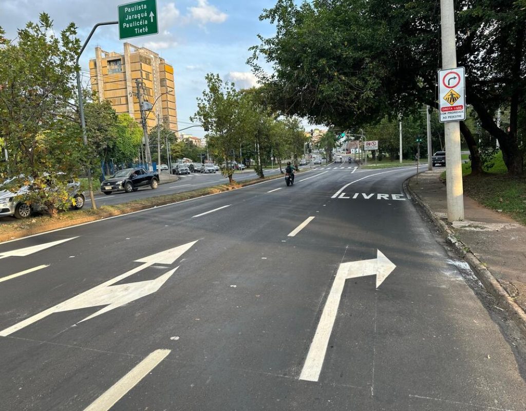 Primeiro ponto que já recebeu a sinalização fica na avenida Dr. Paulo de Moraes, no sentido à avenida Jaime Pereira