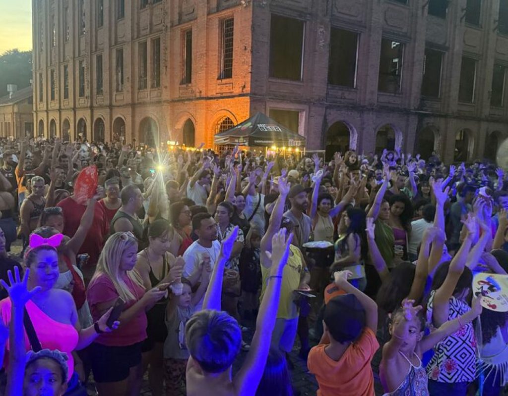 Público compareceu em peso na abertura do Carnaval - Foto Comunicação - Prefeitura de Piracicaba