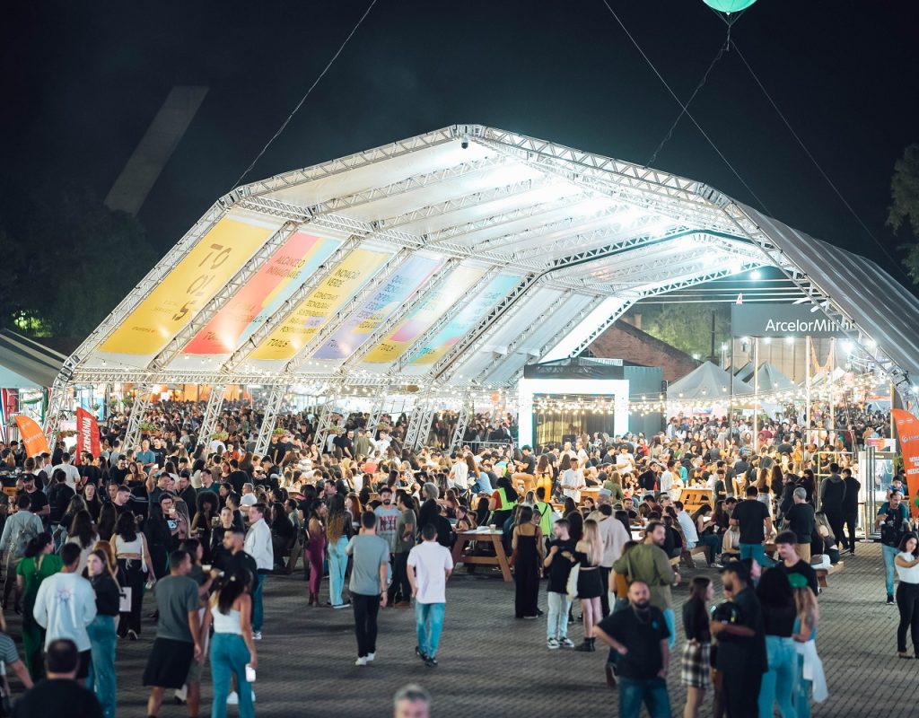 Público da quinta-feira, 16, na festa das Naçôes, que segue até domingo, no Engenho Central