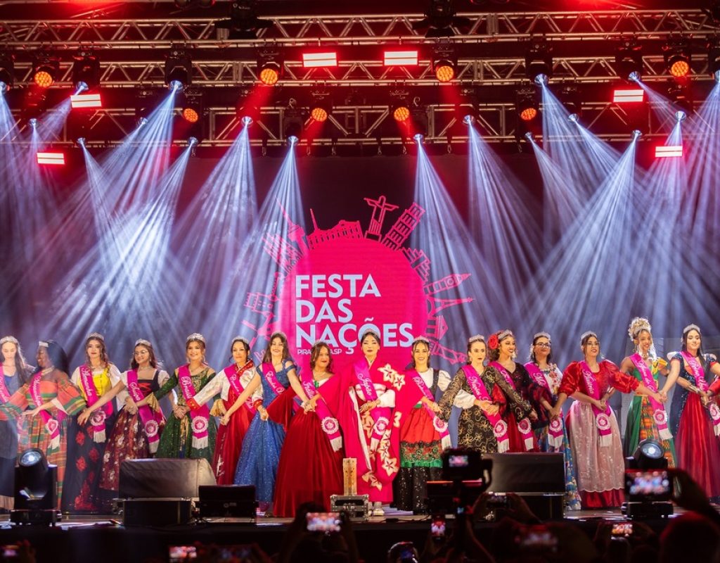 Rainhas da festa se apresentam todos os dias (1)