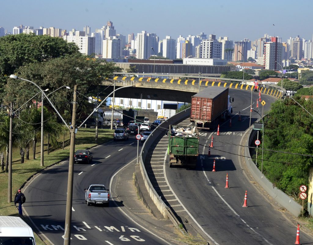 Recape asfáltico será feito no feriado prolongado no viaduto Francisco Jesuíno Avanzi (Chicão)