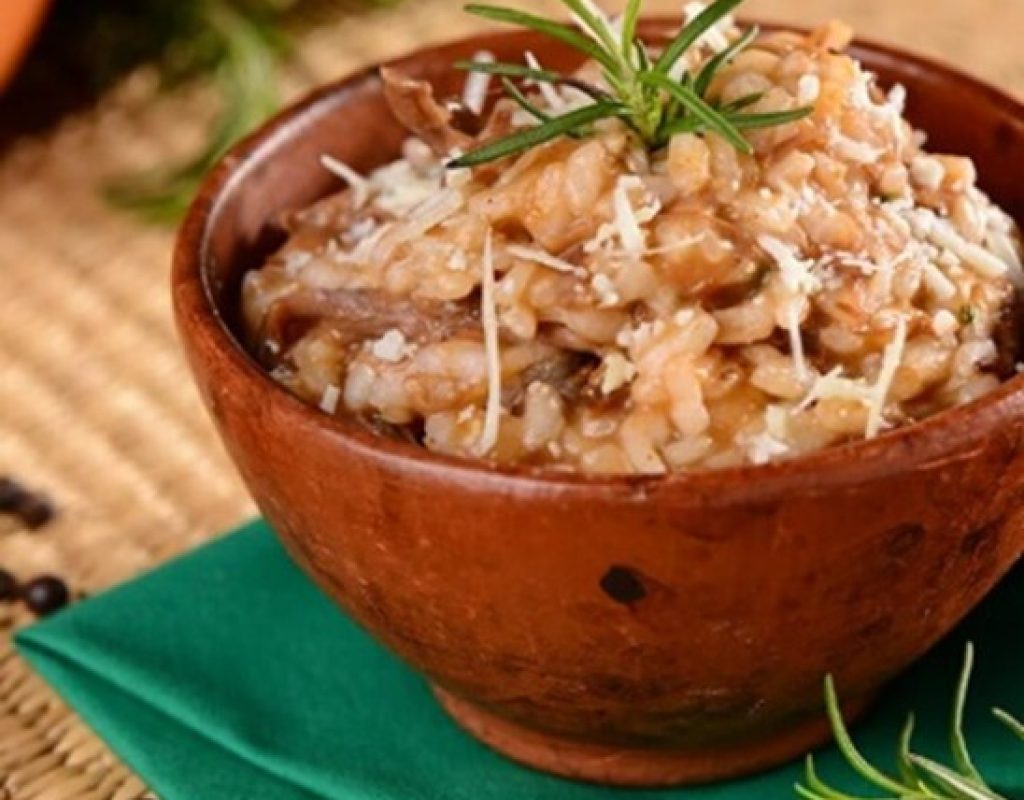 Risoto de carne de panela e parmesão