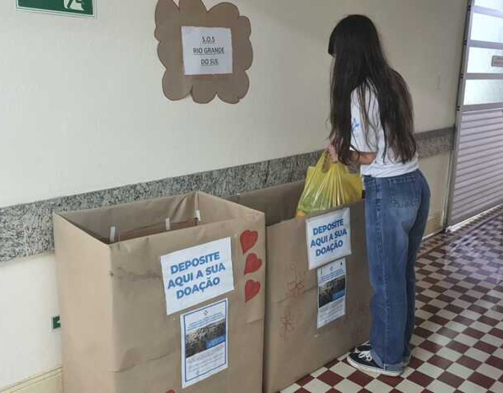 Foto: A mobilização visa arrecadar itens essenciais junto a médicos e funcionários para ajudar a suprir as necessidades emergenciais das pessoas impactadas pelas enchentes