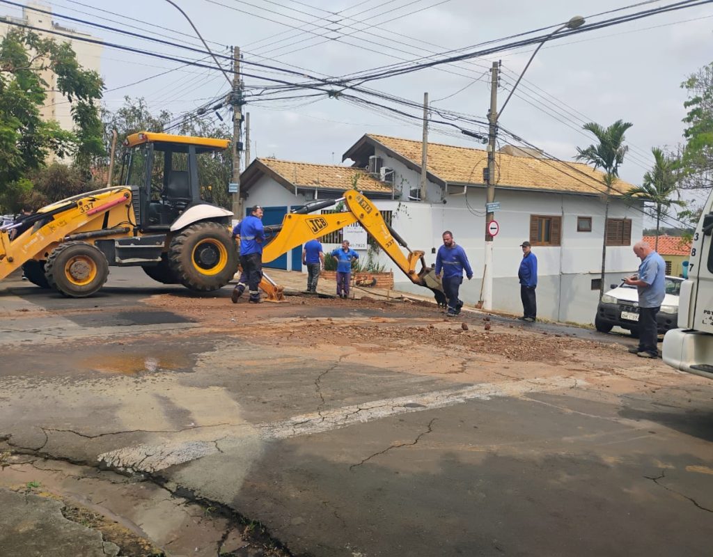 Semae executa reparo emergencial em adutora que liga ETAs Luiz de Queiroz e Marechal Deodoro