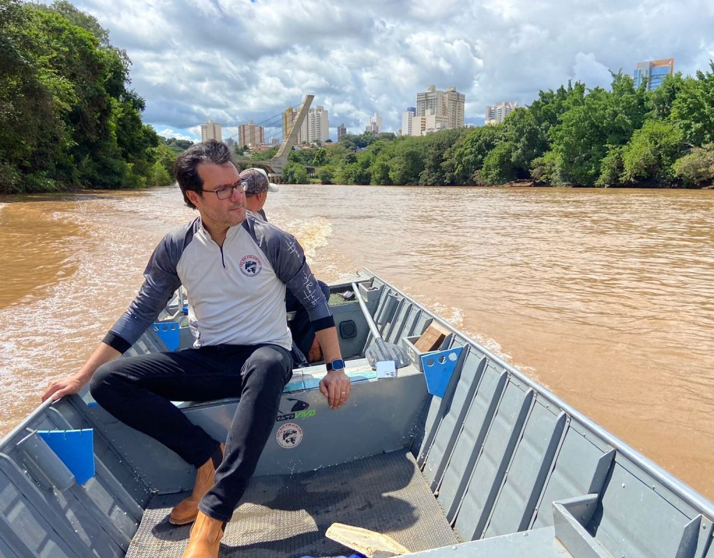 alex madureira no rio piracicaba