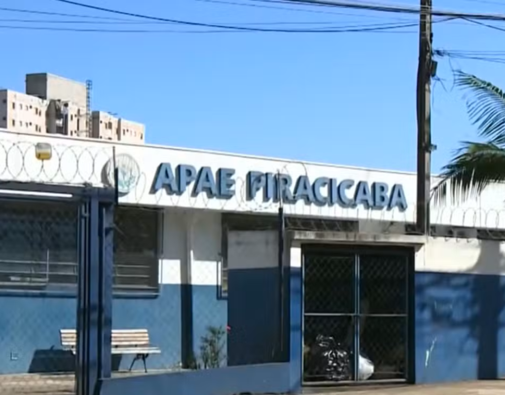 Entrada da APAE de Piracicaba — Foto: EPTV