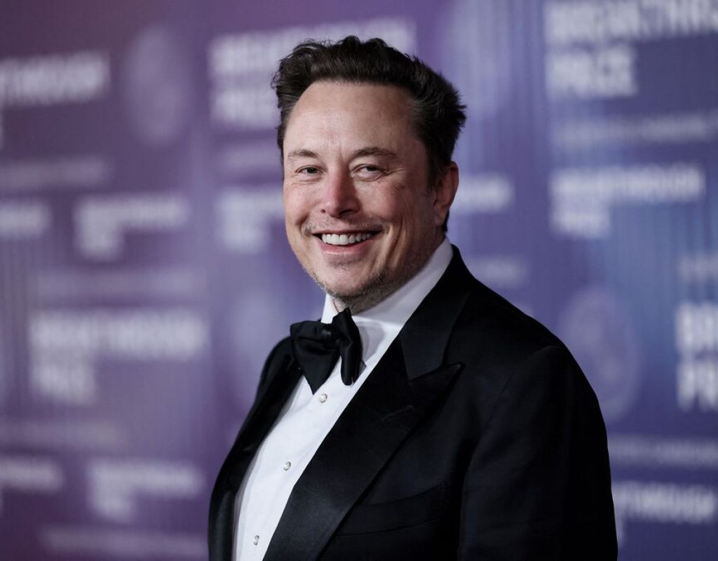 elon-musk-gettyimages-2147789844-web-675b2c17301ea