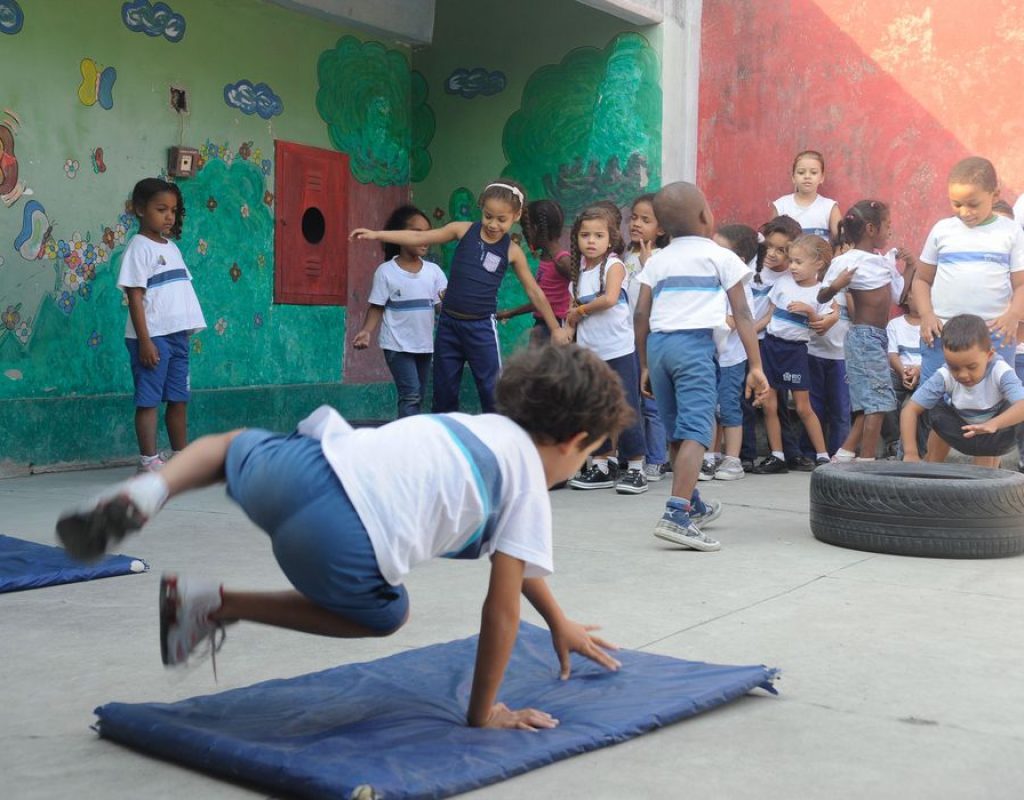 escola_publica_ciep_rio_tania_regoabr